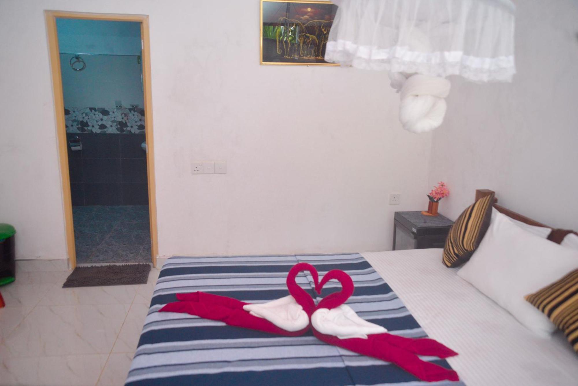 Tropical Garden Homestay Pidurangala Sigiriya Ngoại thất bức ảnh
