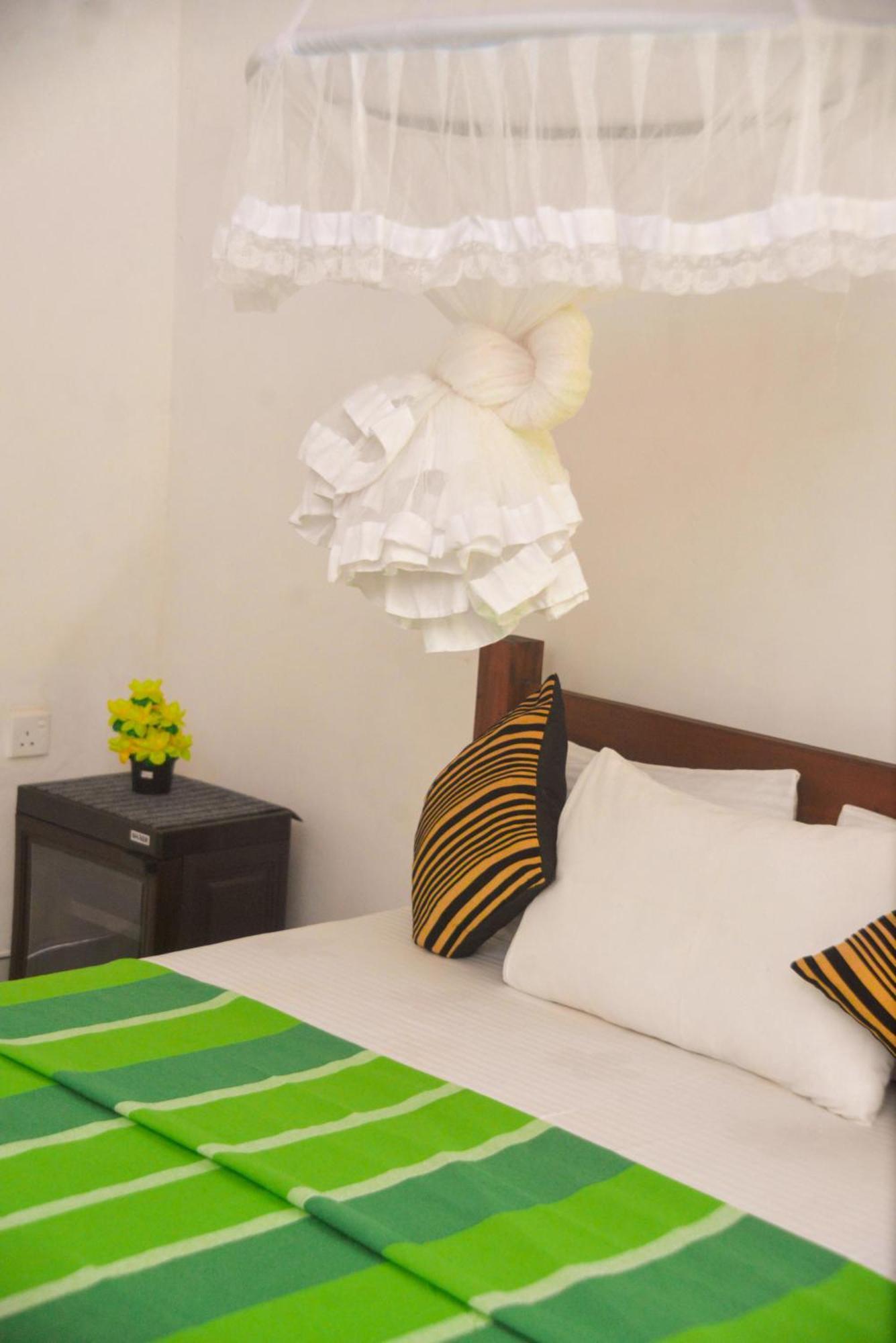 Tropical Garden Homestay Pidurangala Sigiriya Ngoại thất bức ảnh